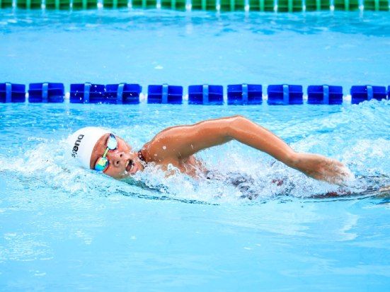 nuoto per il benessere del cuore e e dei polmoni